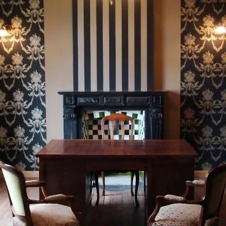 게스트하우스 La Maison De Maitre 3*